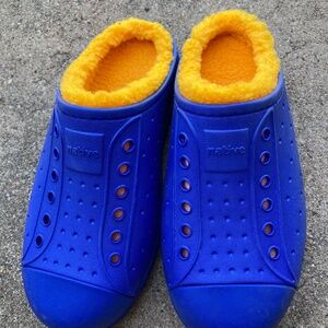 NWOT Kid's Fleece Lined Native Slip Ons